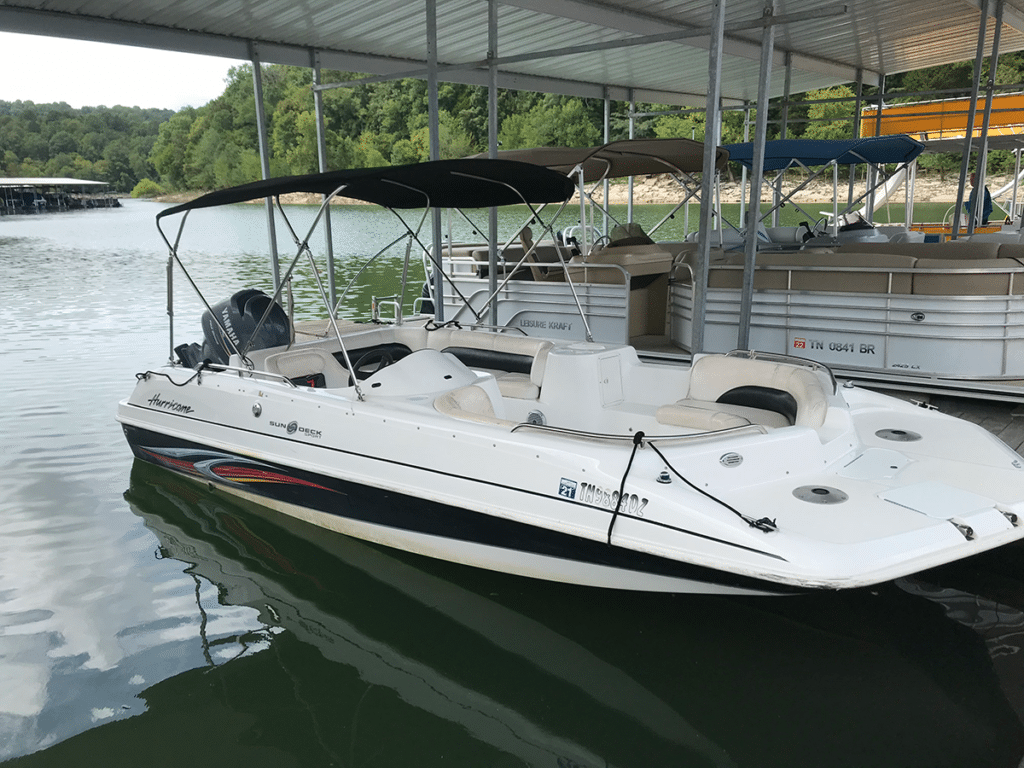 20’ Hurricane Deck Boat